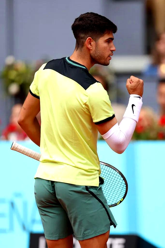 包含西甲赛后再迎强敌，门兴格拉德巴赫迎来里程碑，主帅态度：信心回归，轮换策略成焦点的词条新球体育