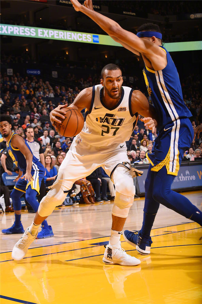 包含刚刚！犹他爵士冲刺阶段内部沟通犹他爵士加时末段调整名单，马赛手感冰凉备战欧联的词条新球体育平台入口