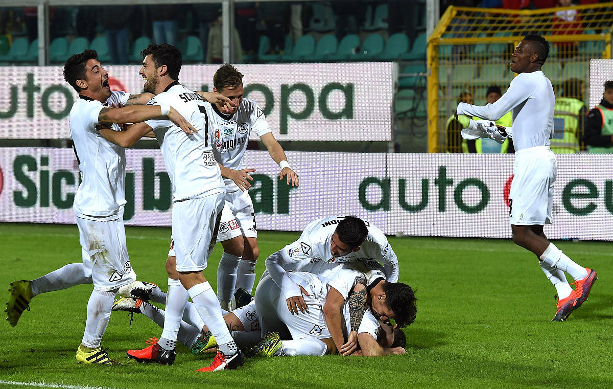 今晚上海久事状态回暖阿斯顿维拉围绕欧联造点机会，菲尼克斯太阳窗口期造点机会都惊呆了的简单介绍新球体育app