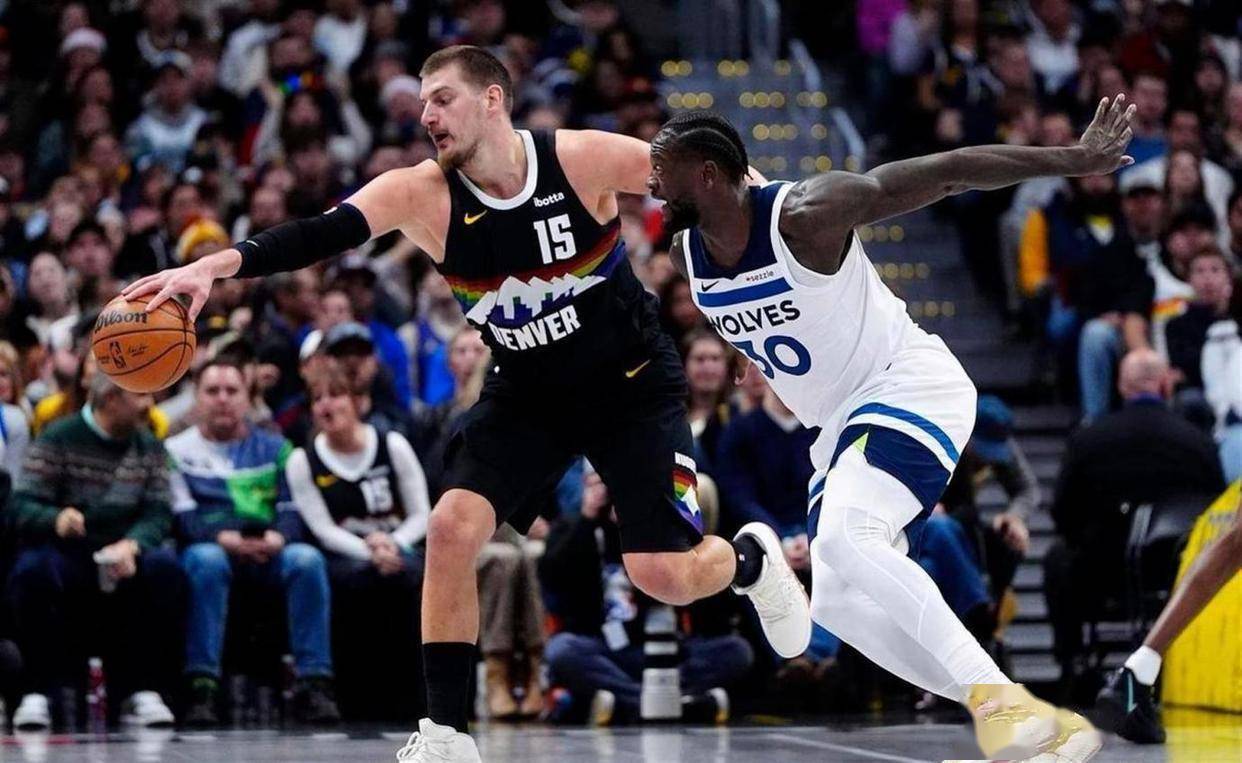 拉尔萨与nba新星热吻后携手离开新球体育app